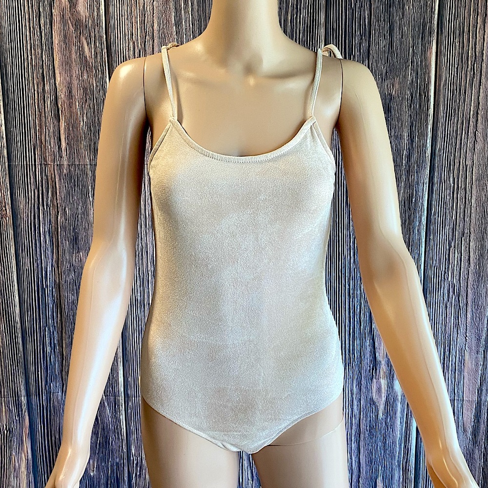 Me to We size XS faux suede soft pale pink cream bodysuit with adjustable